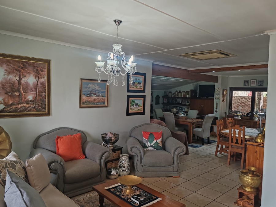 3 Bedroom Property for Sale in Bothasrus Eastern Cape